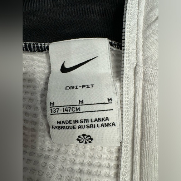 NIKE
Boys Academy Dri-Fit Tracksuit Jacket size medium - Picture 9 of 9